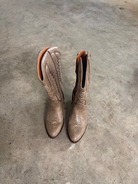 Women's Taupe Lace-Up Western Boots